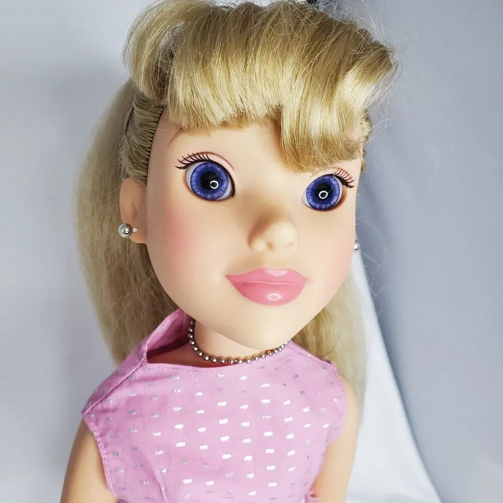 Disney 2010 Doll 19